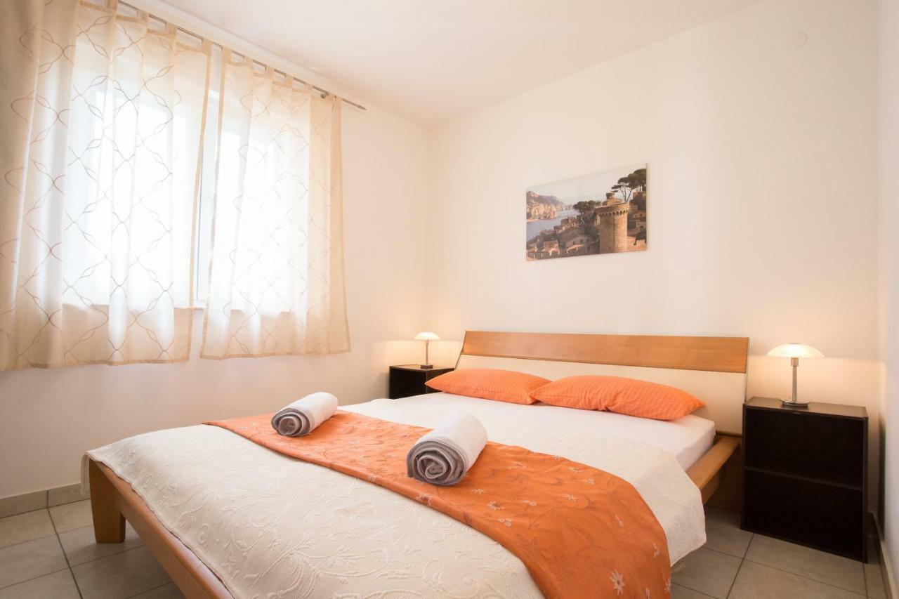 Apartment Smuljic Врбоска Экстерьер фото