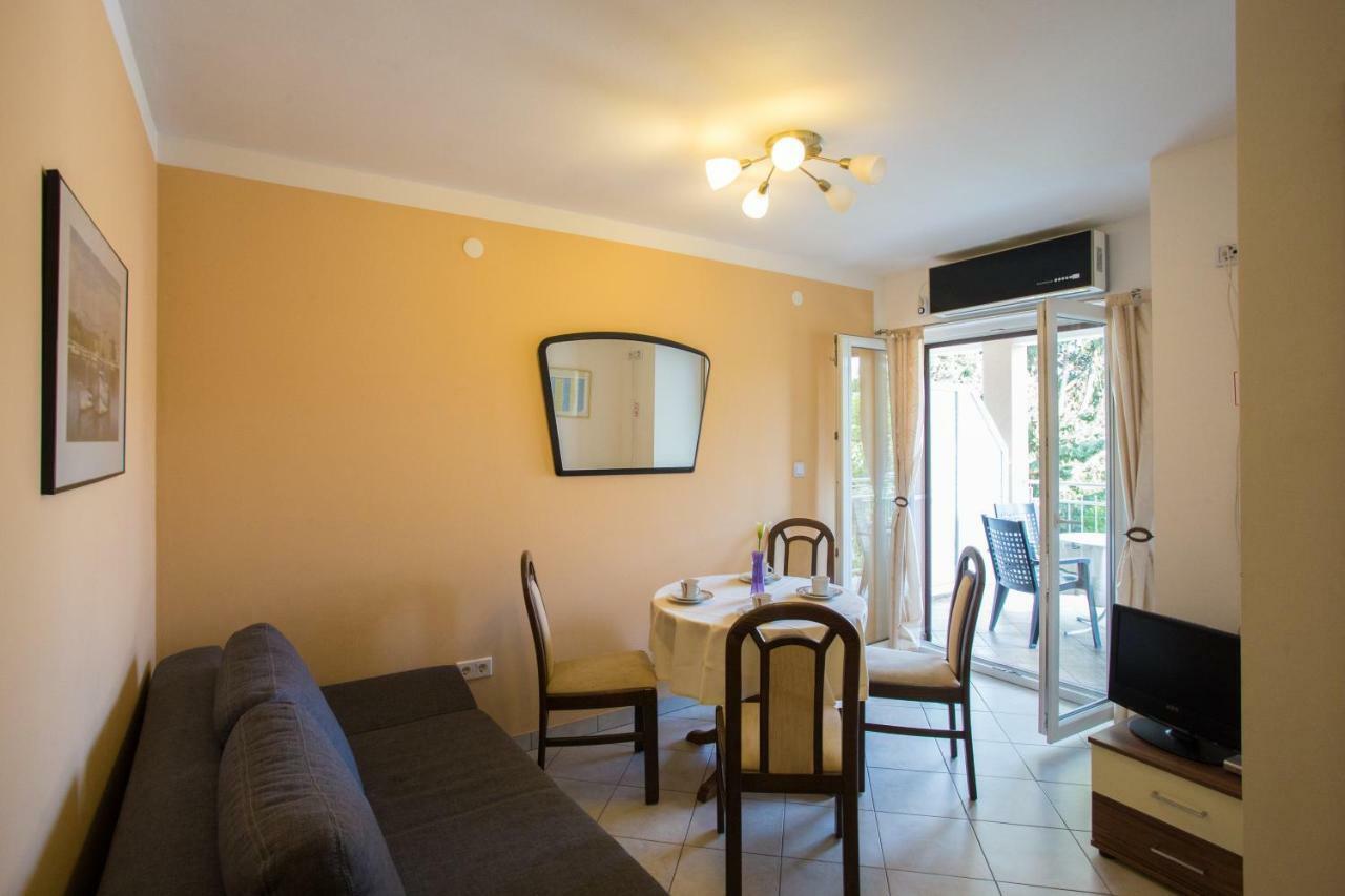 Apartment Smuljic Врбоска Экстерьер фото