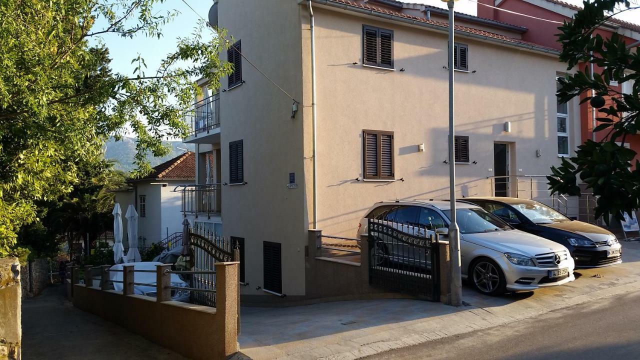 Apartment Smuljic Врбоска Экстерьер фото